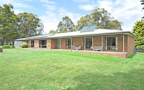 15 Forest Ct, Enfield VIC 3352