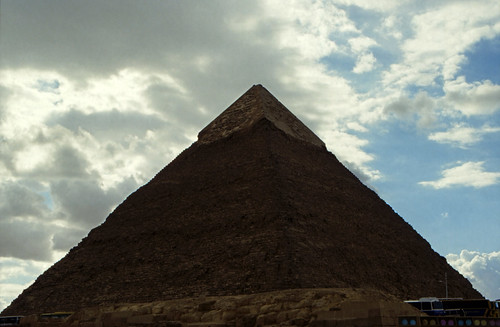Ägypten 1999 (658) Kairo: Chephren-Pyramide, Gizeh • <a style="font-size:0.8em;" href="http://www.flickr.com/photos/69570948@N04/32539903985/" target="_blank">Auf Flickr ansehen</a>