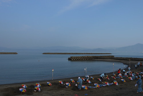 Sand bath (ނ) in Ibusuki (wh), Kagoshima Prefecture ()