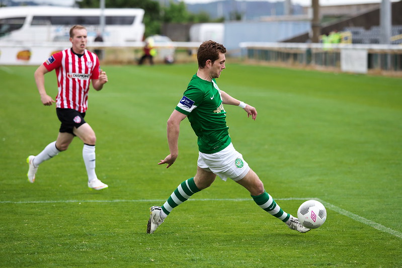 Bray Wanderers v Derry City #  37<br/>© <a href="https://flickr.com/people/95412871@N00" target="_blank" rel="nofollow">95412871@N00</a> (<a href="https://flickr.com/photo.gne?id=18992088384" target="_blank" rel="nofollow">Flickr</a>)