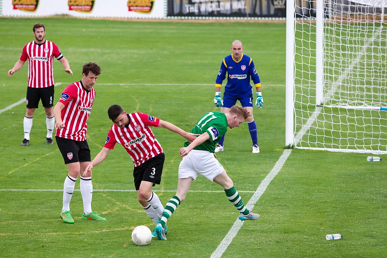 Bray Wanderers v Derry City #  7<br/>© <a href="https://flickr.com/people/95412871@N00" target="_blank" rel="nofollow">95412871@N00</a> (<a href="https://flickr.com/photo.gne?id=19618985621" target="_blank" rel="nofollow">Flickr</a>)