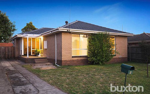 4 Montrose St, Oakleigh South VIC 3167