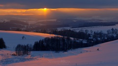 Frostig-schöner Sonnenuntergang südwestlich von Elterlein • <a style="font-size:0.8em;" href="http://www.flickr.com/photos/91814557@N03/31810279040/" target="_blank">View on Flickr</a>