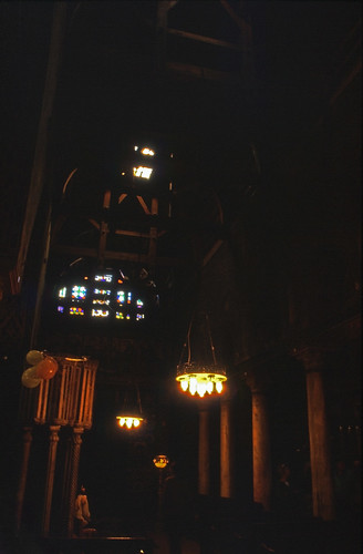 Ägypten 1999 (737) Kairo: Hängende Kirche • <a style="font-size:0.8em;" href="http://www.flickr.com/photos/69570948@N04/32026994533/" target="_blank">Auf Flickr ansehen</a>