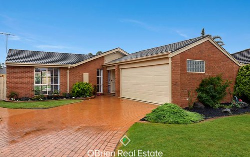 18 Strathaird Drive, Narre Warren South Vic