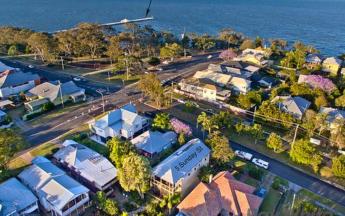 5 Sunday St, Shorncliffe QLD 4017