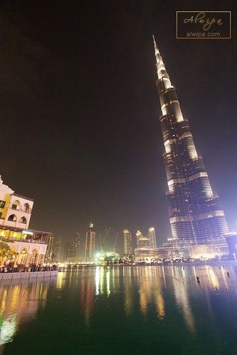 Burj Khalifa • <a style="font-size:0.8em;" href="http://www.flickr.com/photos/104879414@N07/19608918934/" target="_blank">View on Flickr</a>