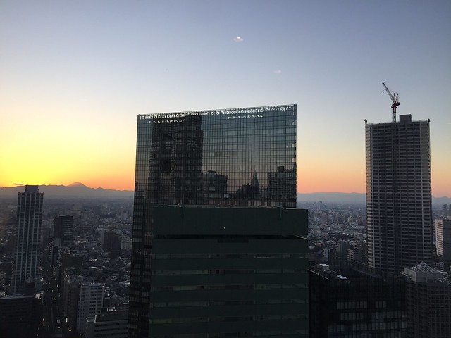久々の東京、ヒルトン３４階エグゼクティブ...