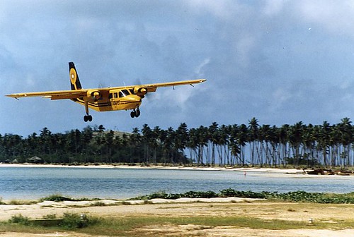 Landing on Malololailai, Fiji, 1986 by PhillipC, on Flickr