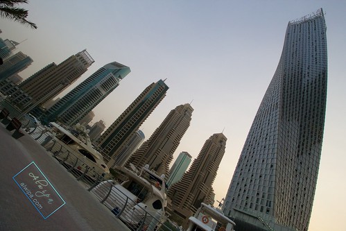 Dubai Marina • <a style="font-size:0.8em;" href="http://www.flickr.com/photos/104879414@N07/20237273161/" target="_blank">View on Flickr</a>