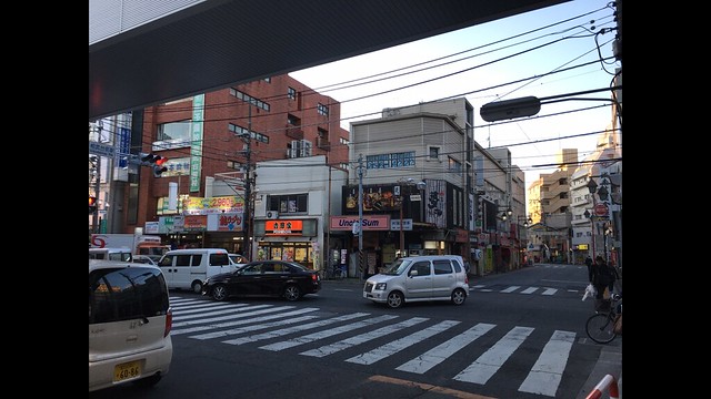 相武台前駅は現地マンションと反対側の北口...