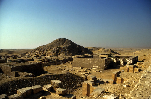 Ägypten 1999 (569) Kairo: Unas-Pyramide, Sakkara • <a style="font-size:0.8em;" href="http://www.flickr.com/photos/69570948@N04/31777383191/" target="_blank">Auf Flickr ansehen</a>