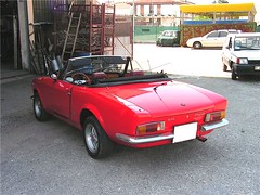 fiat_124_spider_13 • <a style="font-size:0.8em;" href="http://www.flickr.com/photos/143934115@N07/31124562923/" target="_blank">View on Flickr</a>