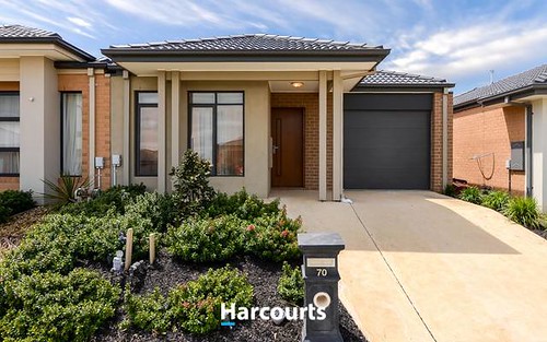 70 Elmtree Cres, Clyde North VIC