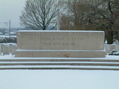 War memorial at World War I cemetery
