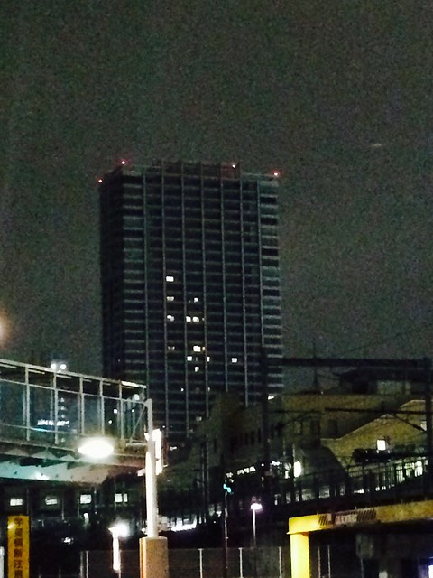夜22時のクレストプライムタワー