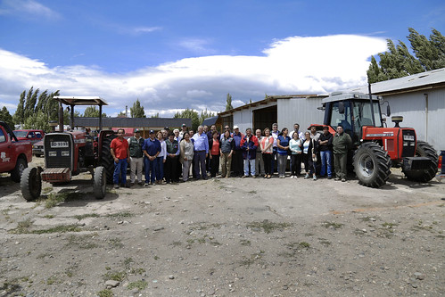Ministro de Agricultura valora el potencial exportador de cerezas que presenta la comuna de Chile Chico
