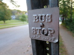 Anglų lietuvių žodynas. Žodis bus-stop reiškia n autobusų stotelė lietuviškai.