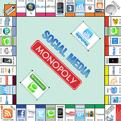 Anglų lietuvių žodynas. Žodis monopoly board reiškia monopolijos valdybos lietuviškai.