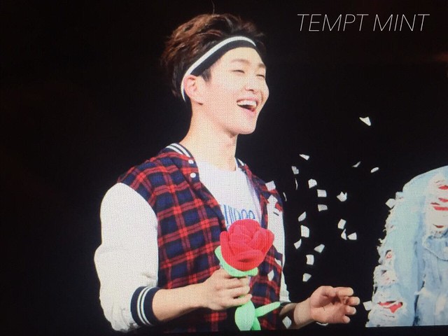 150816 Onew @ 'SHINee World Concert IV in Taipei' 20615462516_72c7384f1f_z