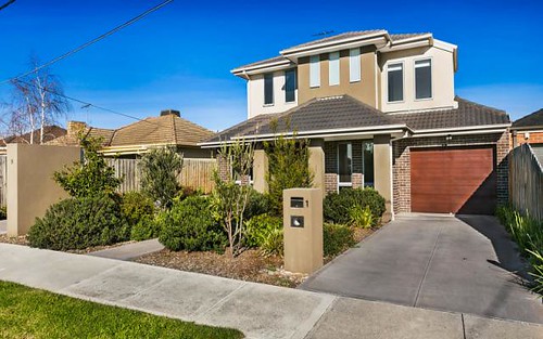 1/9 Myrtle Grove, Airport West VIC