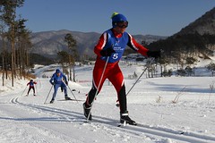 Anglų lietuvių žodynas. Žodis cross-country skiing reiškia lygumų slidinėjimas lietuviškai.