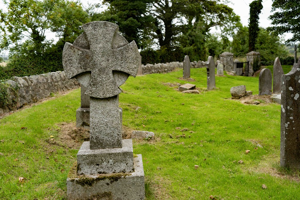 TULLY CHURCH AND THE LAUGHANSTOWN CROSSES [SEPTEMBER 2015] REF-108631