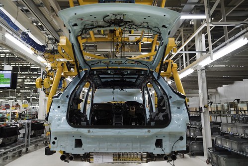 Экскурсия на завод Bentley в Крю, производство Bentayga