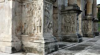 North plinths, Arch of Constantine