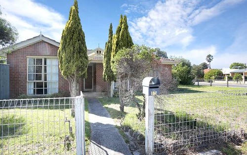 15 Peterson St, Seaford VIC 3198