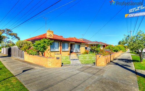 49 Roberts Rd, Airport West VIC 3042