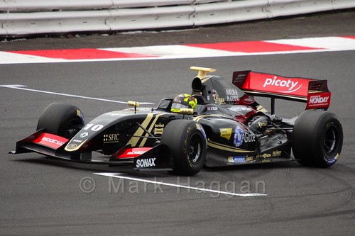 Nick Yelloy in the Formula Renault 3.5 Saturday Race at Silverstone