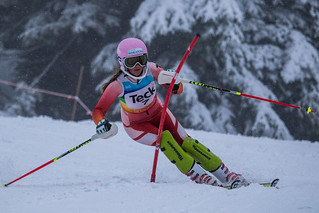 Grouse Mountain 2017 U14 Teck Coast Race Emeline Bennett (WMSC) 2nd Slalom PHOTO CREDIT: Christopher Naas