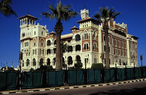 Ägypten 1999 (779) Alexandria: Montaza Palace • <a style="font-size:0.8em;" href="http://www.flickr.com/photos/69570948@N04/33400894845/" target="_blank">Auf Flickr ansehen</a>