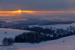 Frostig-schöner Sonnenuntergang südwestlich von Elterlein • <a style="font-size:0.8em;" href="http://www.flickr.com/photos/91814557@N03/31374886903/" target="_blank">View on Flickr</a>