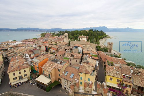 Sirmione (Italy) • <a style="font-size:0.8em;" href="http://www.flickr.com/photos/104879414@N07/22743978463/" target="_blank">View on Flickr</a>