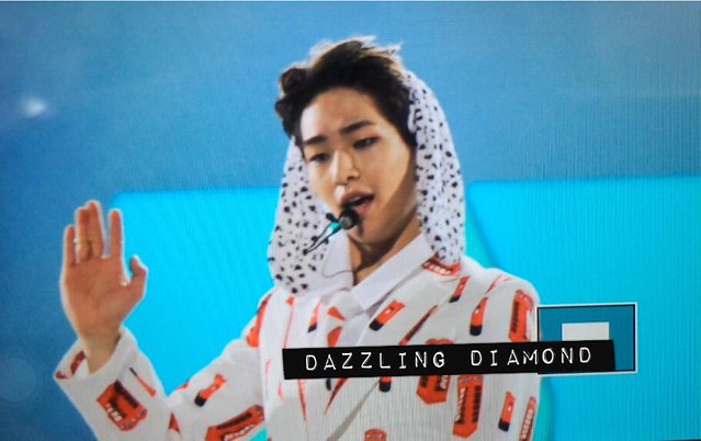 150816 Onew @ 'SHINee World Concert IV in Taipei' 20450184618_bb156aecfd_z
