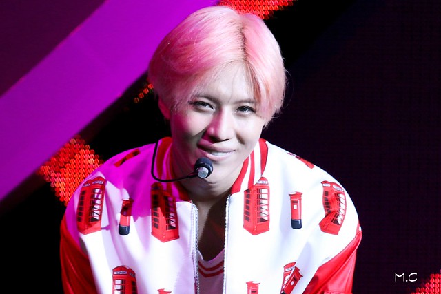 151025 Taemin @ 'SHINee World Concert IV in Shanghai' 22456754230_f5bbe2aed0_z