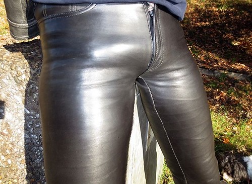 Shemale In Leather