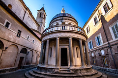 tempietto di Bramante • <a style="font-size:0.8em;" href="http://www.flickr.com/photos/89679026@N00/32271548315/" target="_blank">View on Flickr</a>