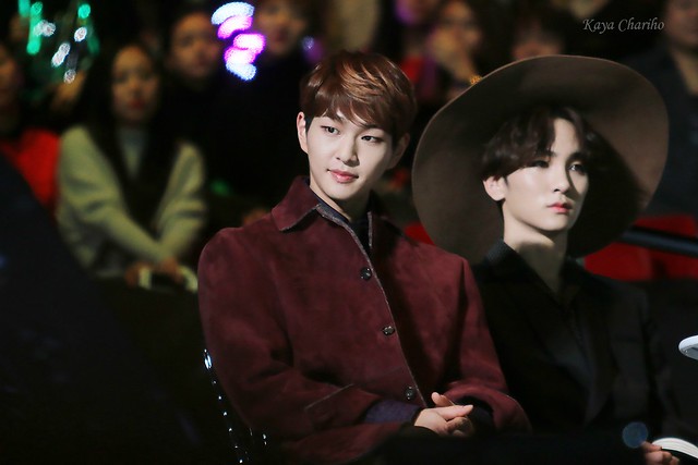 151202 Onew @ MAMA 2015 22966838623_d0c8143431_z