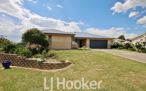 11 Caples Close, Kelso NSW