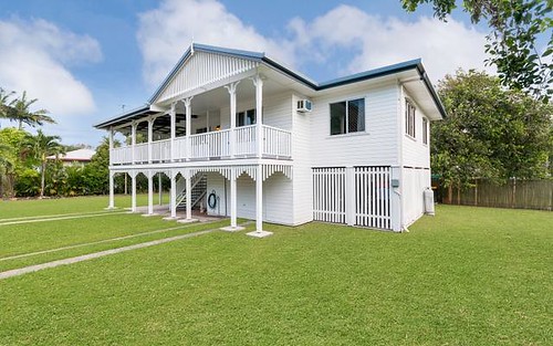 1 Gummow Cl, Whitfield QLD 4870