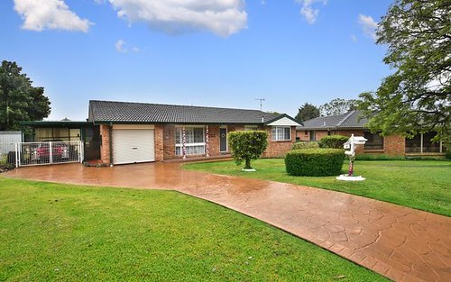 2 Hooper Cl, Bomaderry NSW 2541