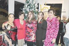 2963. Marisela Plata de Quiroga, Leticia Terán de Robinson, Angelina Estrada de Hernández, Lupita Tijerina y María Aurora Ramírez de Durán.
