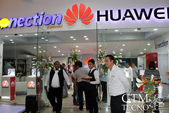 El Huawei P8 deslumbró en Tikal Futura