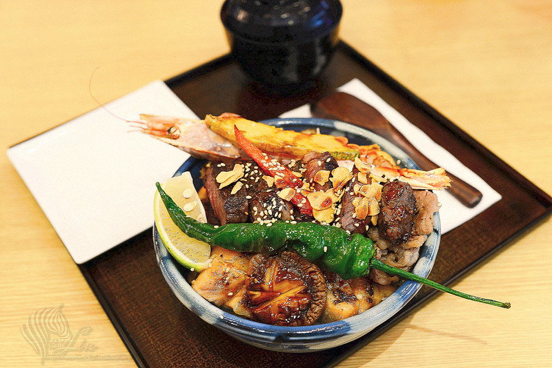 【美食】台北。中正區《WAKA SUSHI 和歌壽司》生魚片 x 海鮮蓋飯 x 咖哩飯 x 天婦羅 日本料理餐廳 【美食】台北。中正區《WAKA SUSHI 和歌壽司》生魚片 x 海鮮蓋飯 x 咖哩飯 x 天婦羅 日本料理餐廳