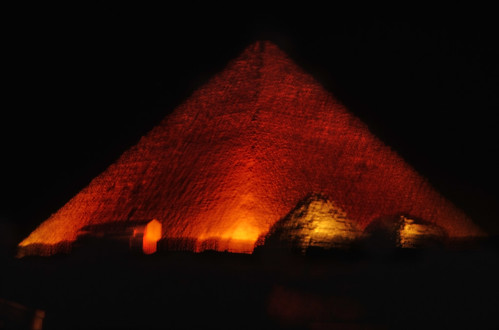 Ägypten 1999 (625) Kairo: Pyramiden von Gizeh • <a style="font-size:0.8em;" href="http://www.flickr.com/photos/69570948@N04/32022295220/" target="_blank">Auf Flickr ansehen</a>