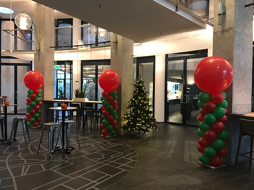 Ballonpilaar Breed Rond Kerstviering Duurzaam Gebouw Utrecht
