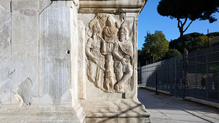 Subjugated barbarians on plinth, Arch of Constantine